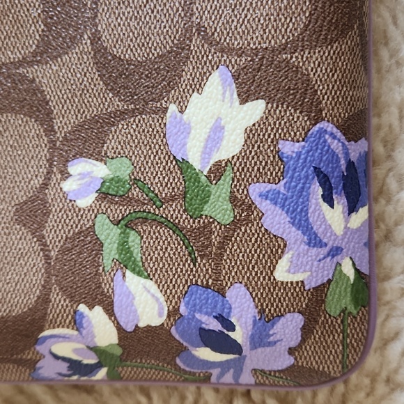 Gorgeous NWOT Coach Purple Floral & Signature Khaki Leather Wristlet/Wallet π - Picture 3 of 16